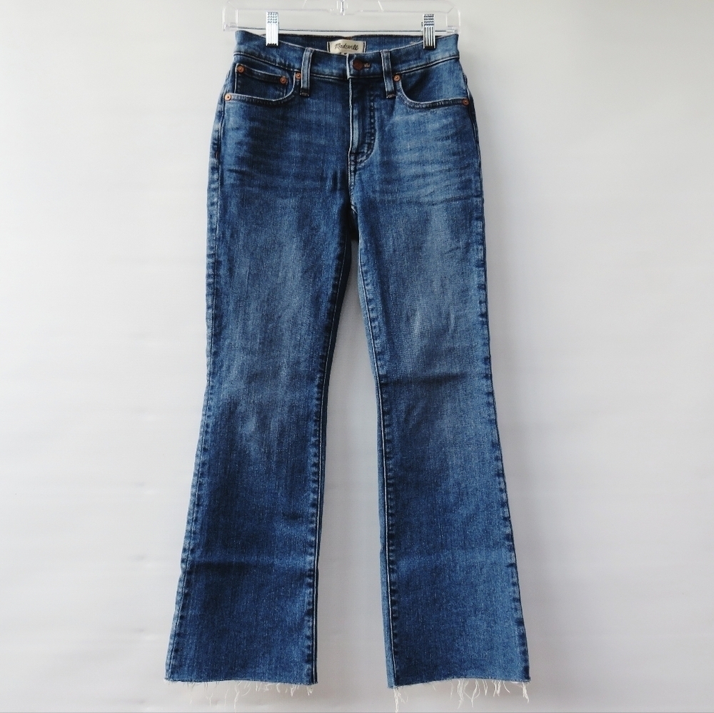 Madewell Mid Rise Kick Out Flare Bootcut Jeans Size 24 Cherryville Wash Raw Hem